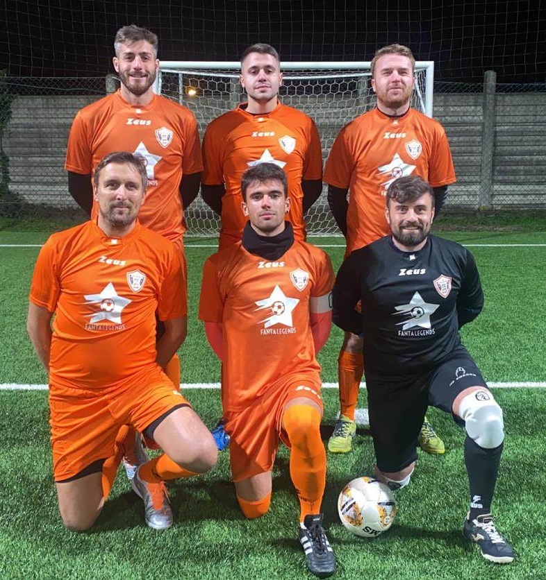 club kit photo