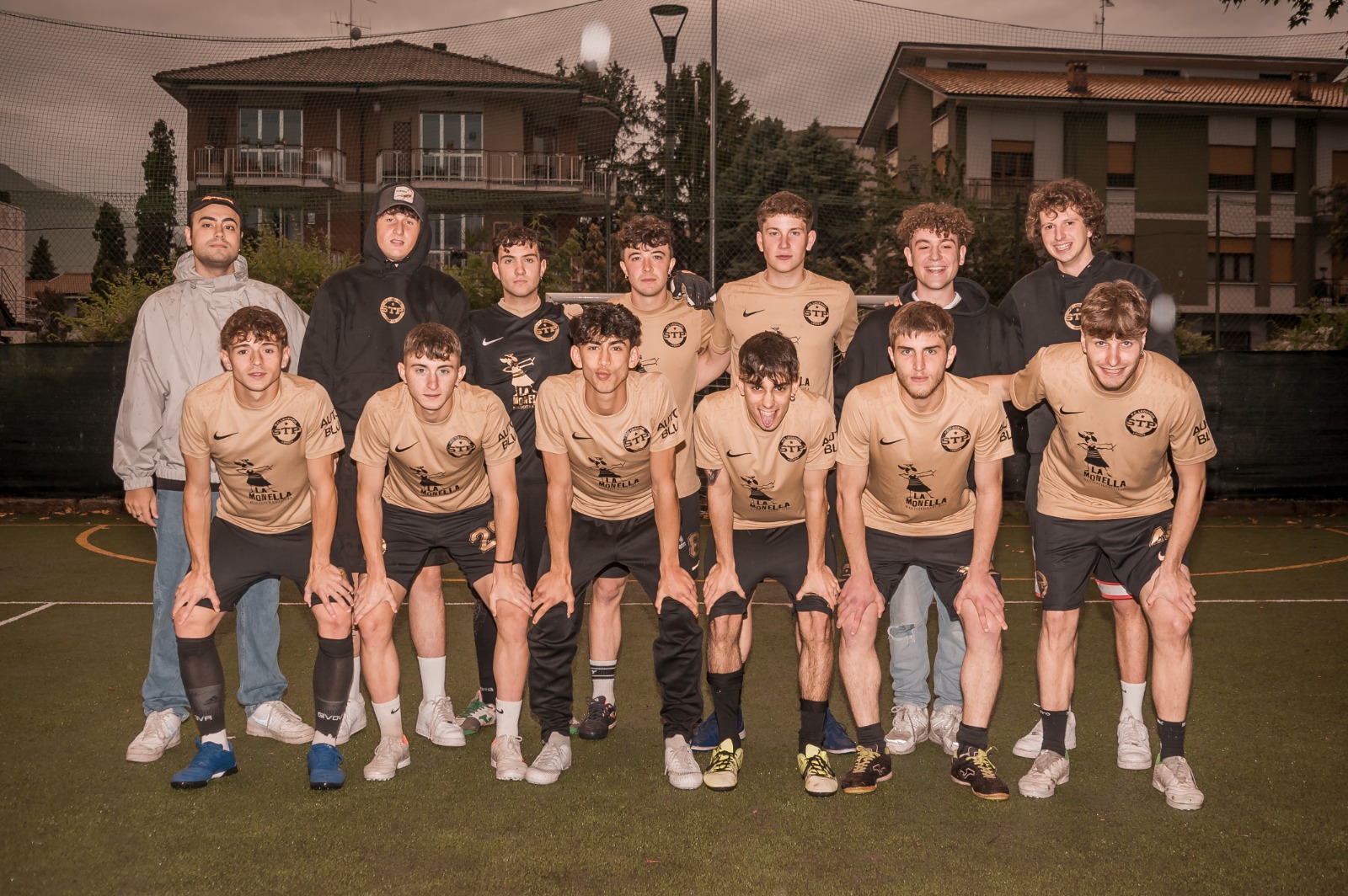 club kit photo
