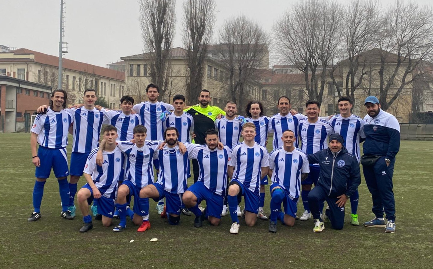 club kit photo