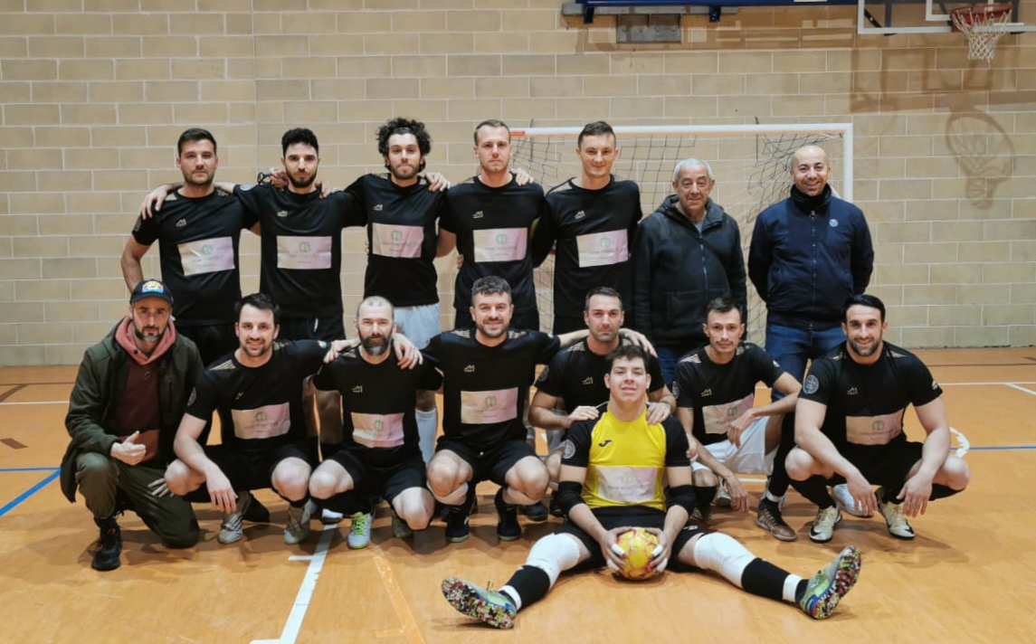 club kit photo