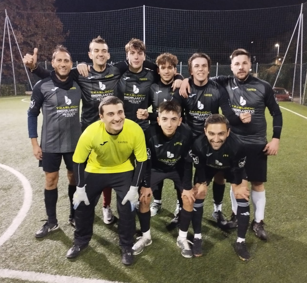 club kit photo