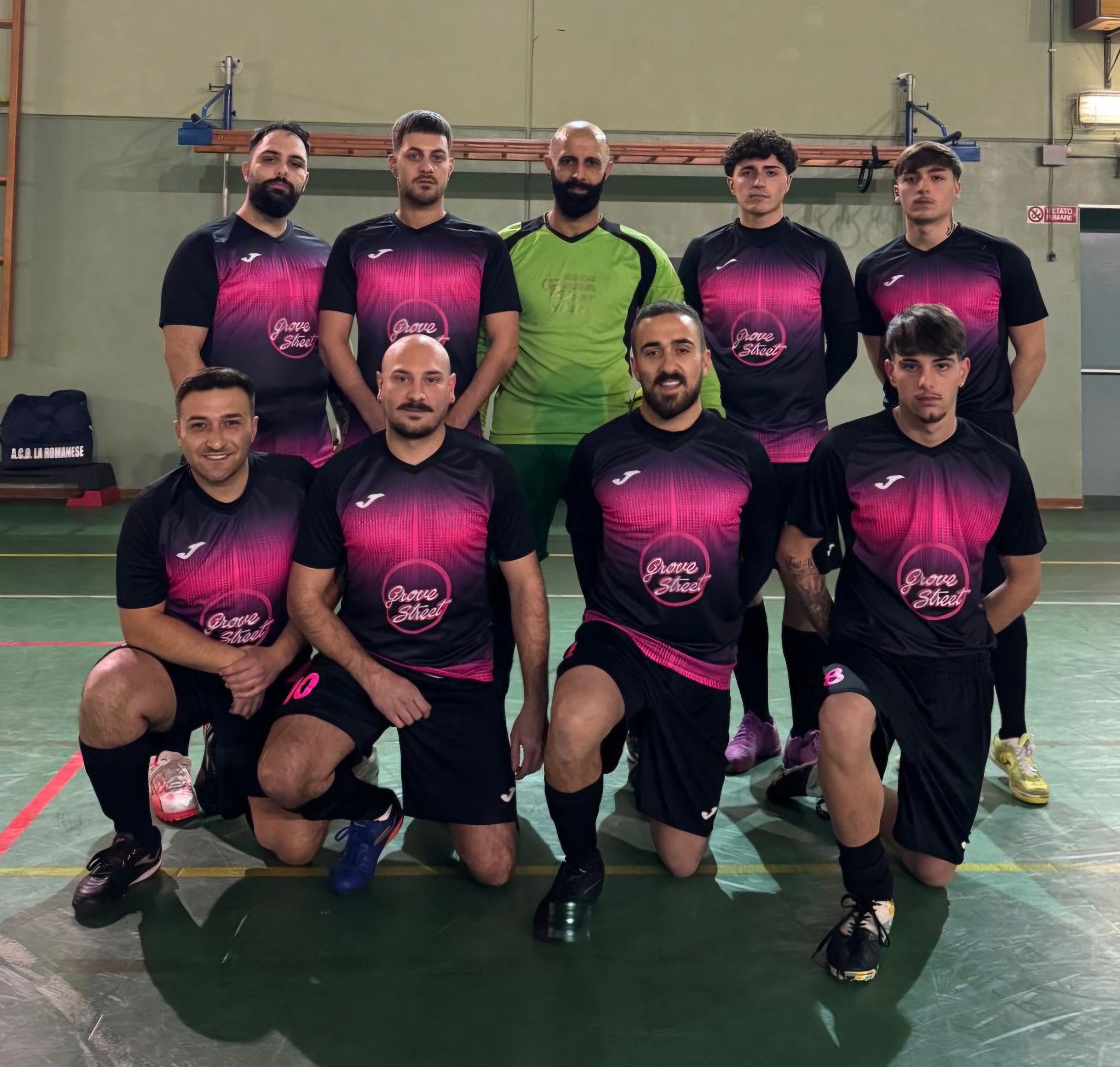 club kit photo