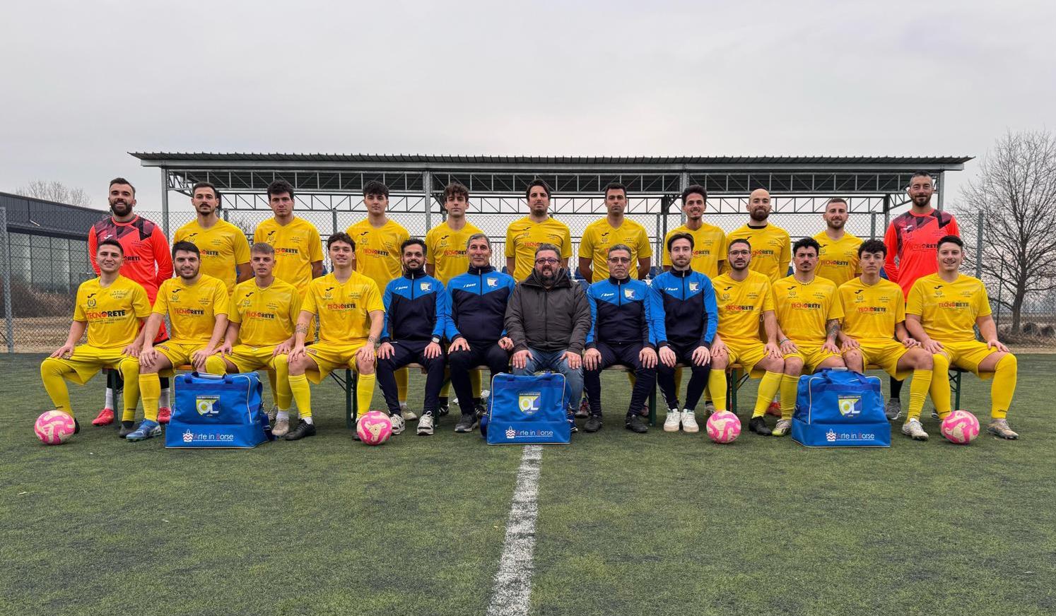 club kit photo