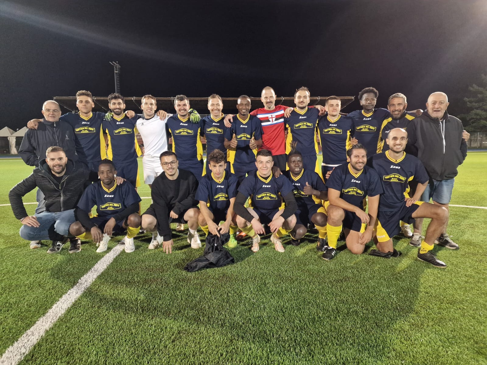 club kit photo