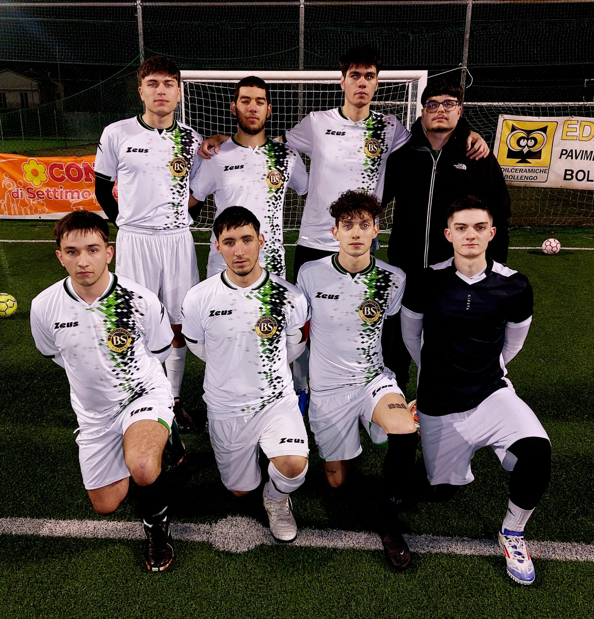 club kit photo