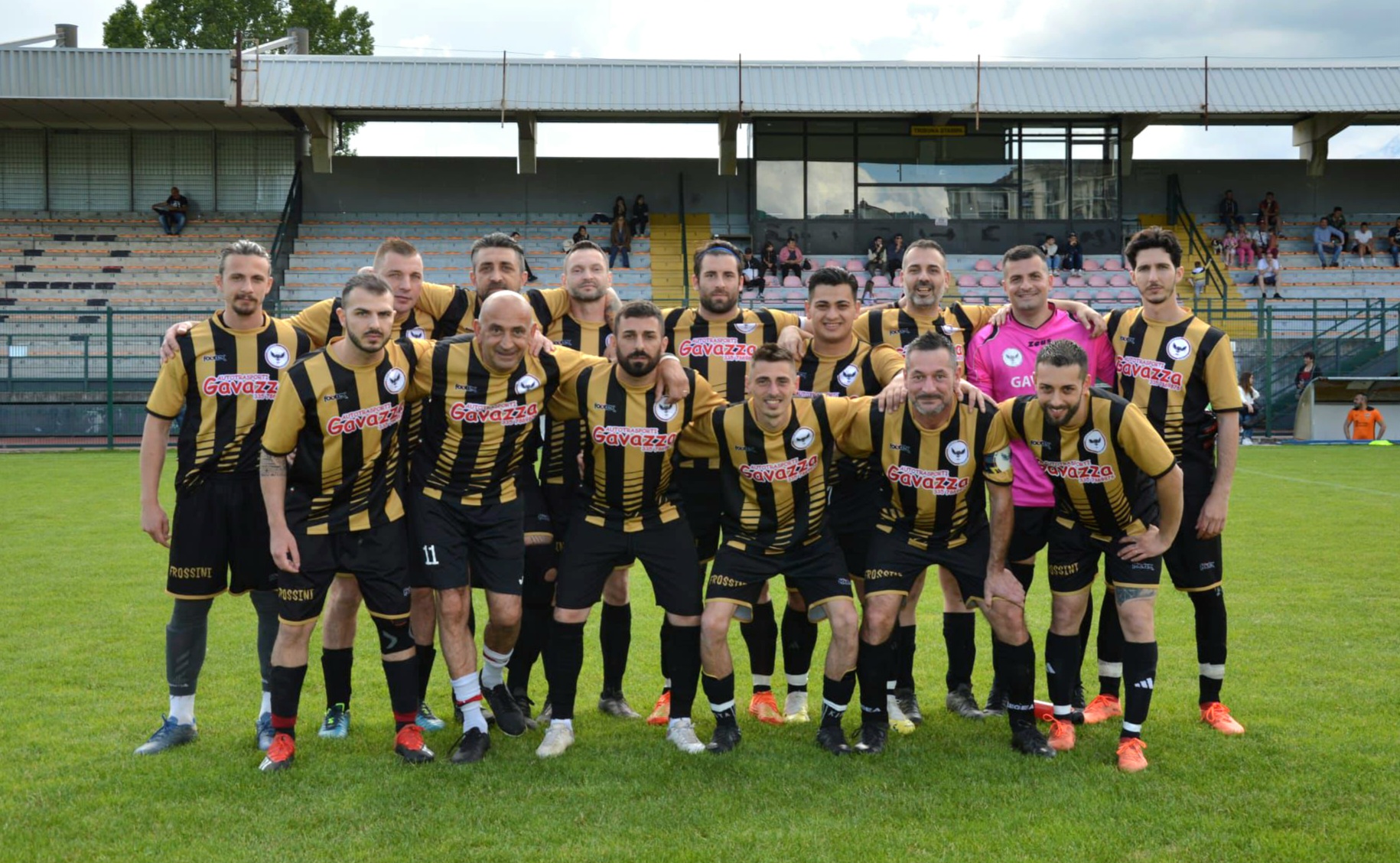 club kit photo