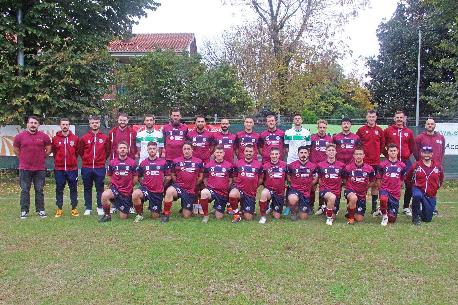 club kit photo