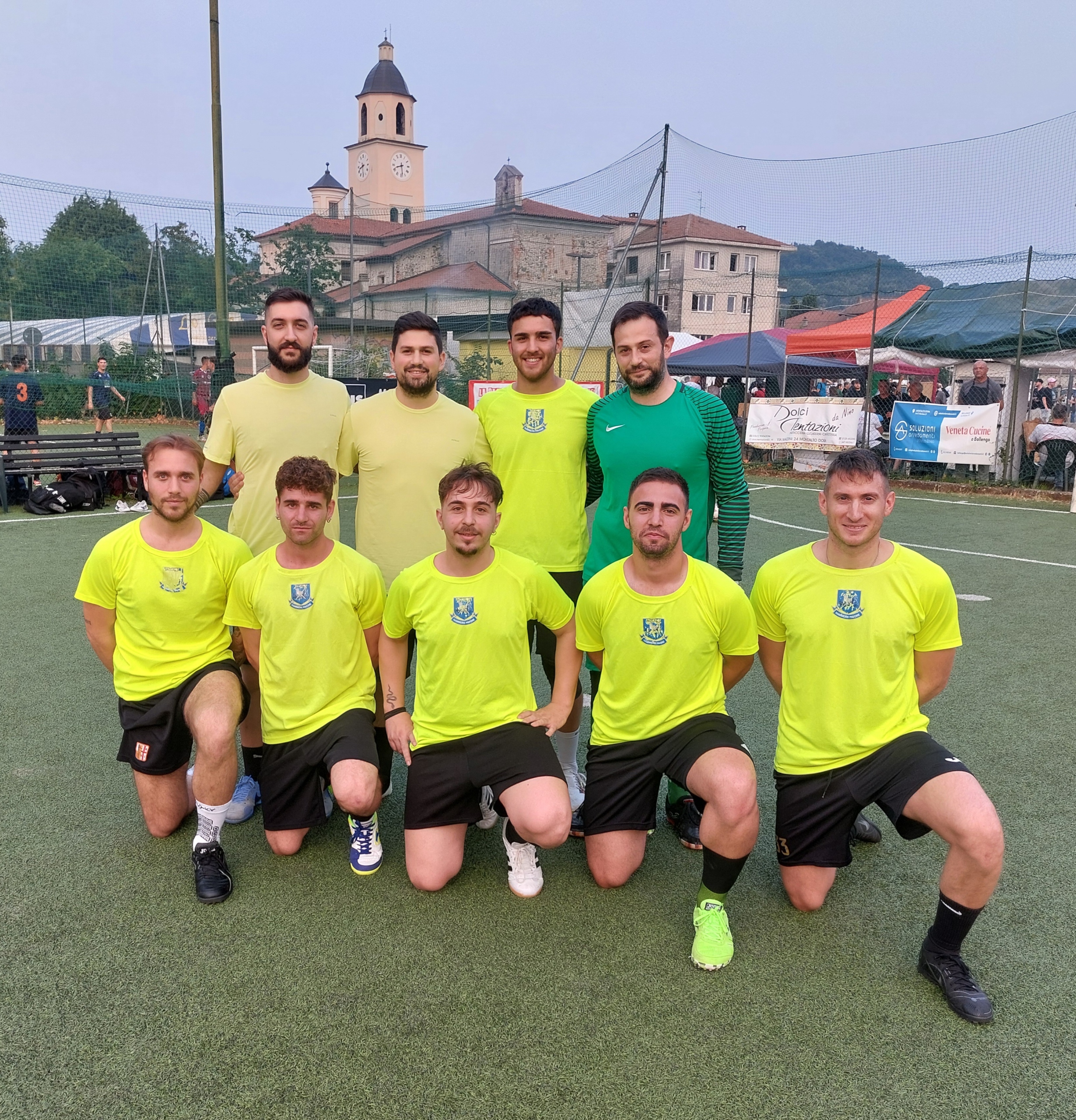 club kit photo
