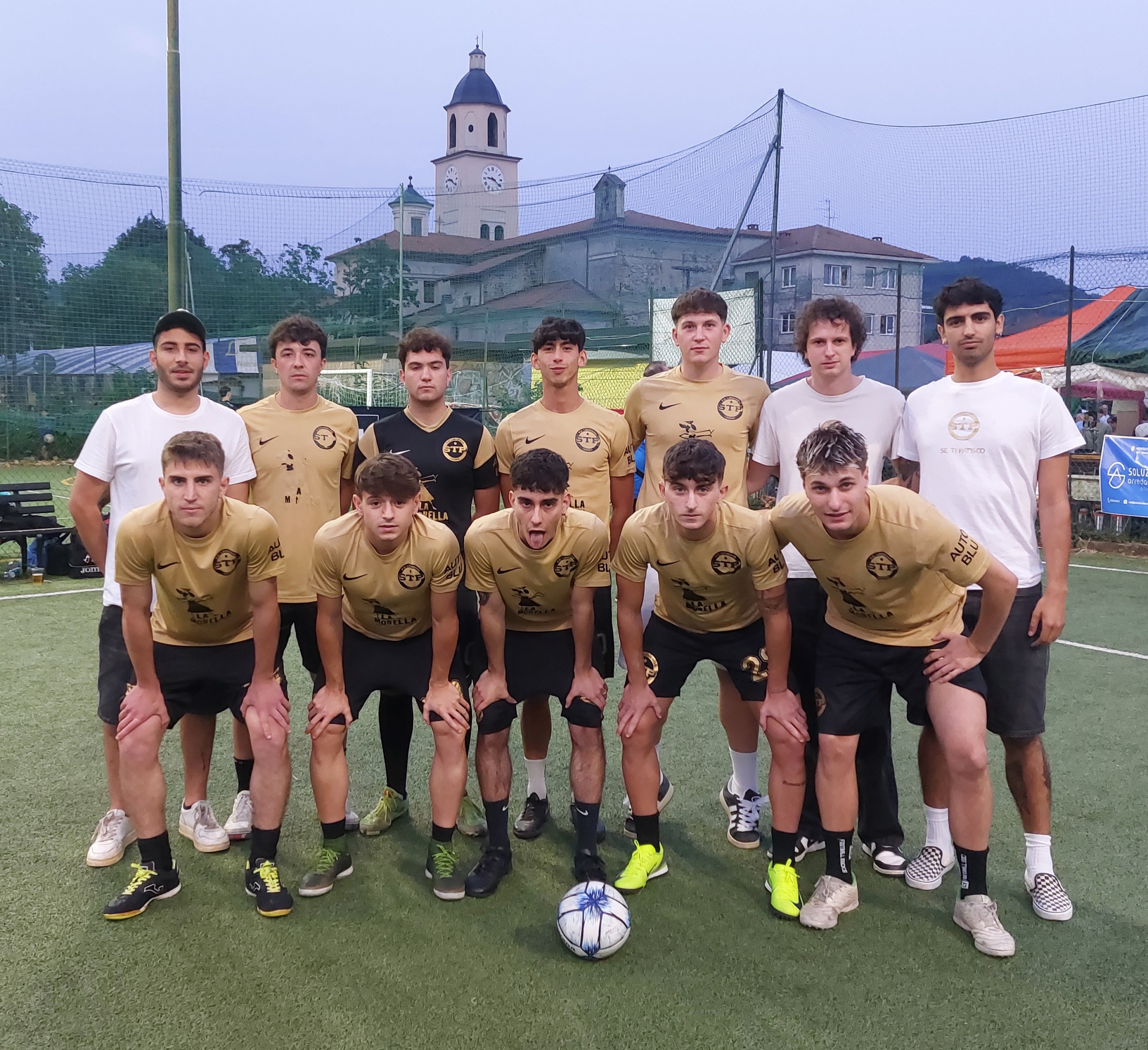 club kit photo