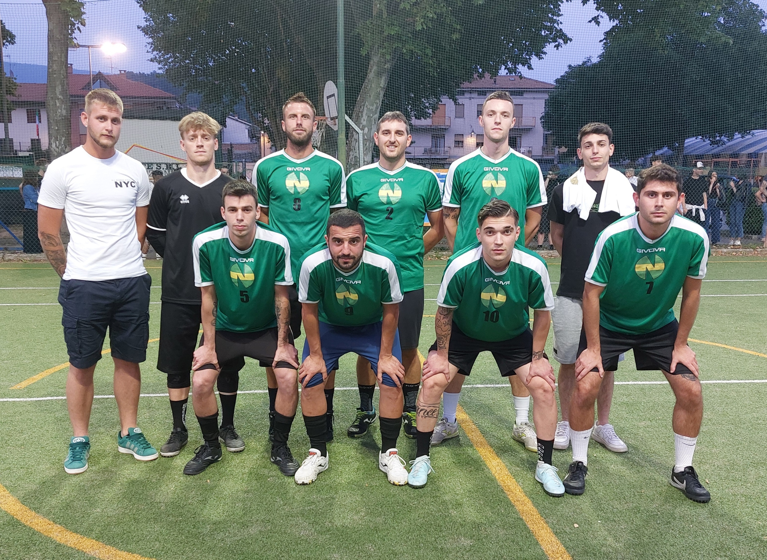 club kit photo