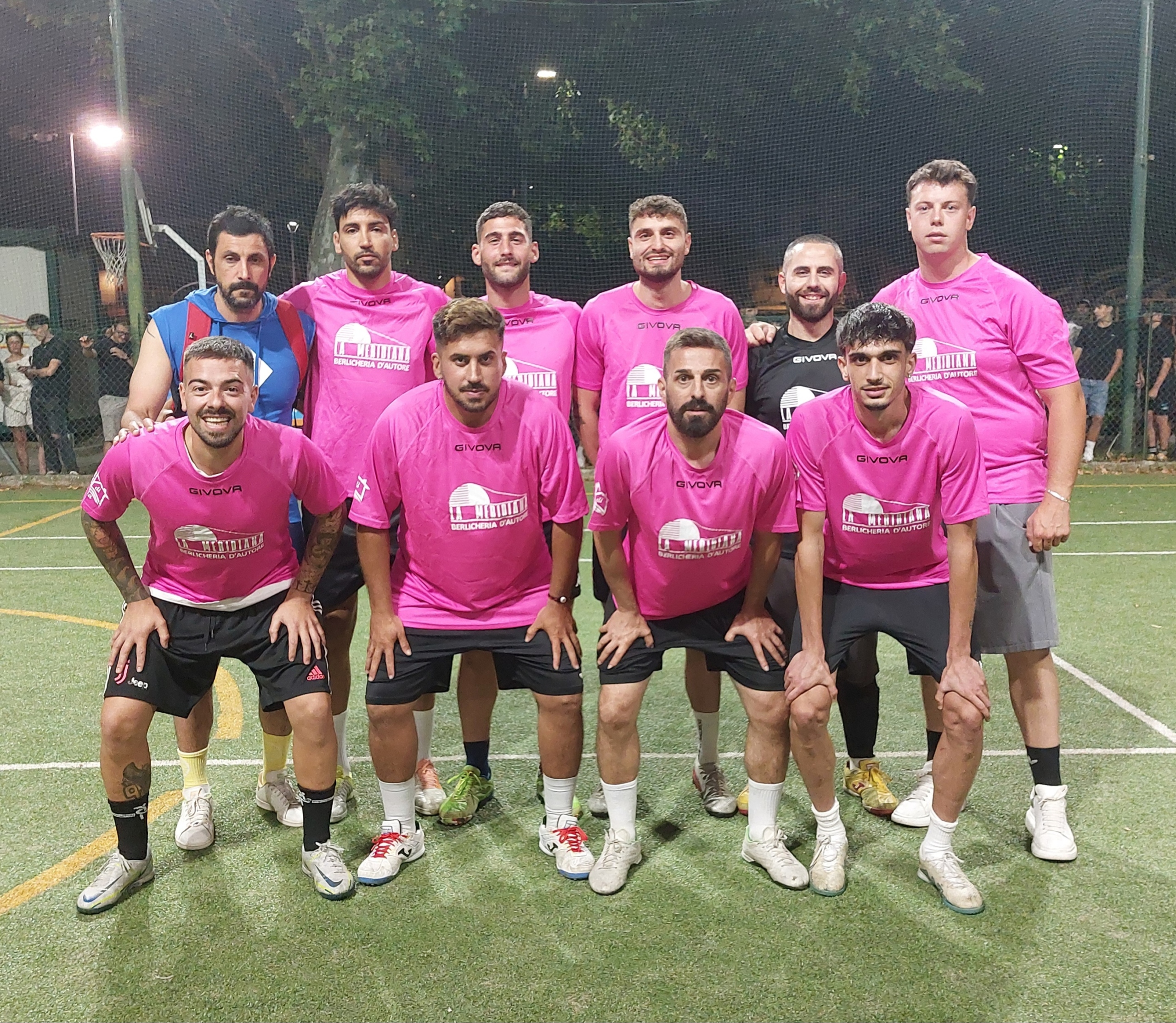 club kit photo